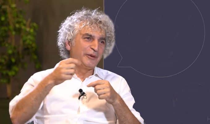 mimar adnanaksu
